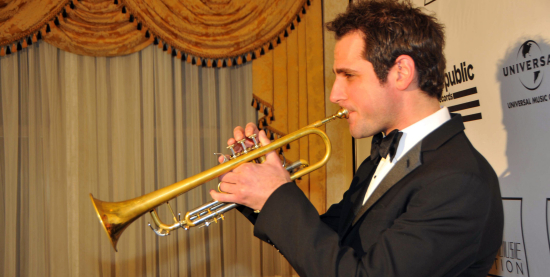 Dominick Farinacci plays A Song for You
