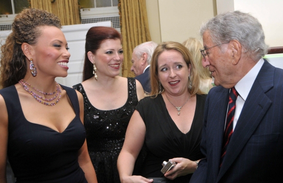 Tony Bennett with Alyson Cambridge, Blythe Gaissert and Jennifer Aylmer