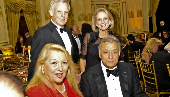 David and Rochelle Hirsch behind Nancy and Zubin Mehta