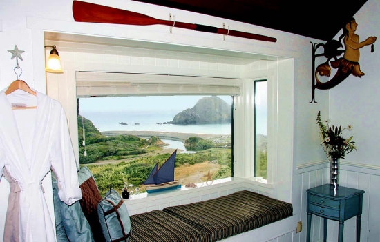 Room at Elk Cove Inn